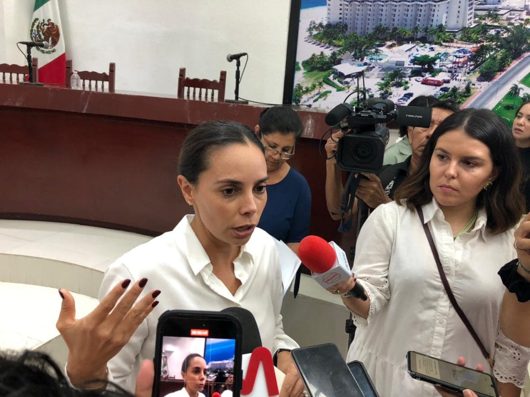 Ana paty Ana Paty Peralta anuncia la detención de dos policías por abuso sexual