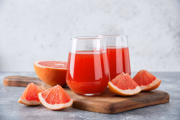 Jugo de toronja y fresa: la bebida natural que acelera tu metabolismo