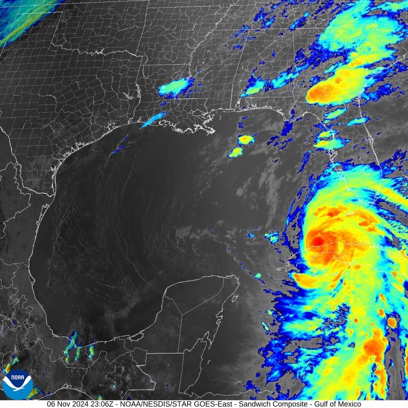 rafael En incertidumbre por la trayectoria del huracán Rafael en el Golfo de México