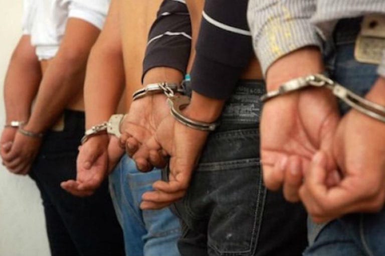 90433135-6ffb-4902-a008-8f8f3fc223ea-1