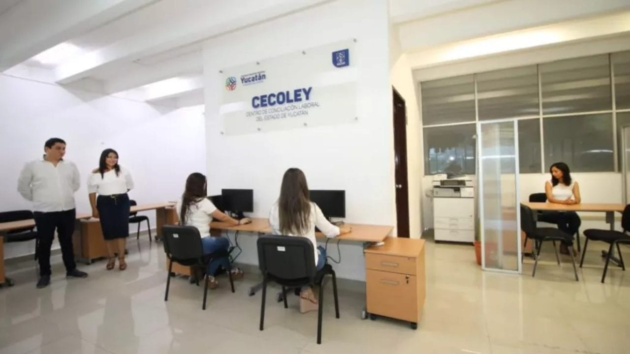 Preparan maletas dependencias de Yucatán por vacaciones navideñas Preparan maletas dependencias de Yucatán por vacaciones navideñas