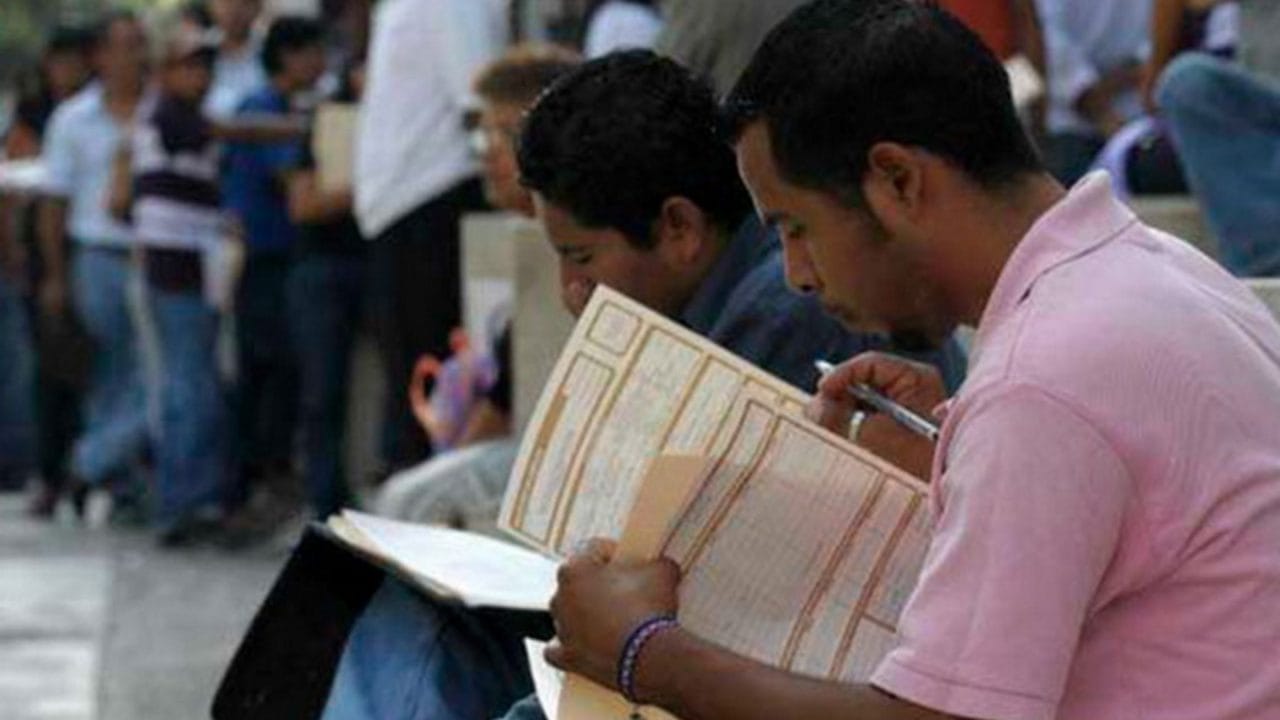 Aumenta desempleo en México… y están llegando miles de deportados