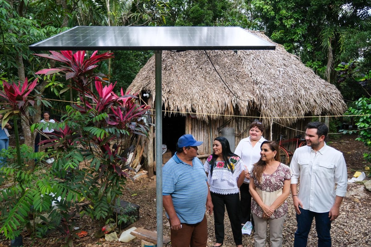 Alimentan gobierno de Quintana Roo a Leona Vicario con energía solar 