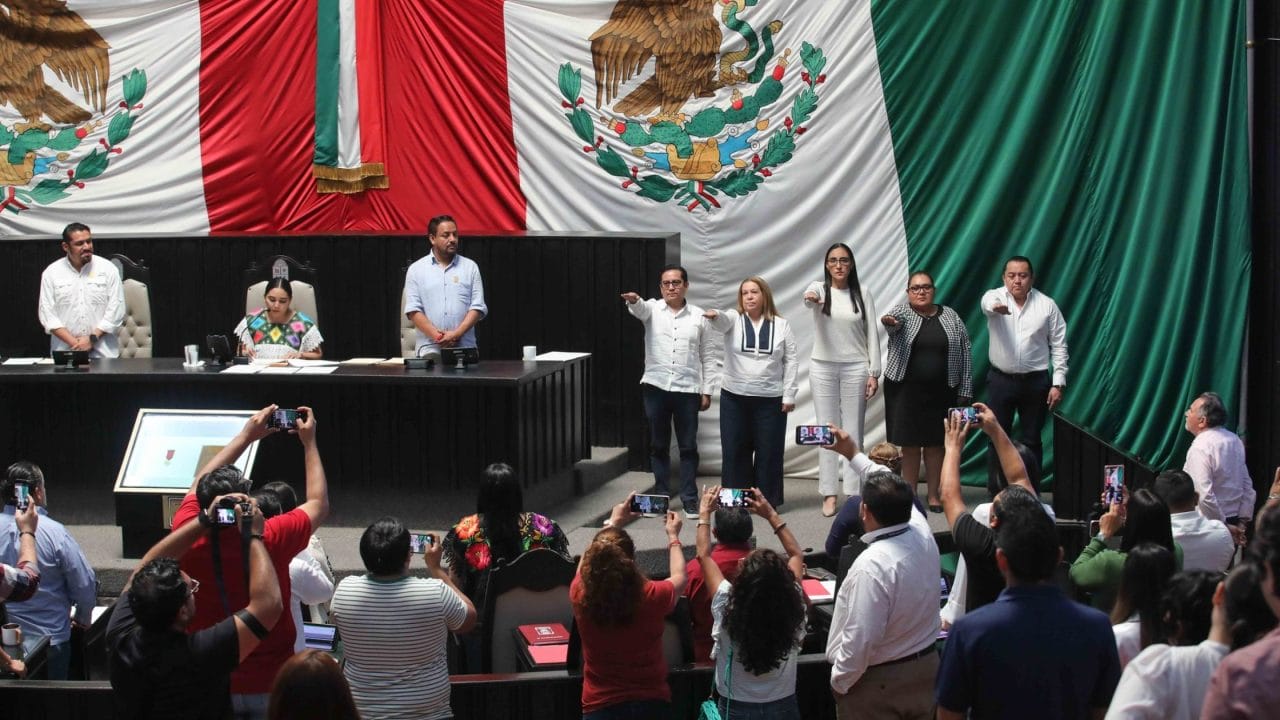 Toma protesta Comité de Evaluación del Poder Legislativo de Quintana Roo