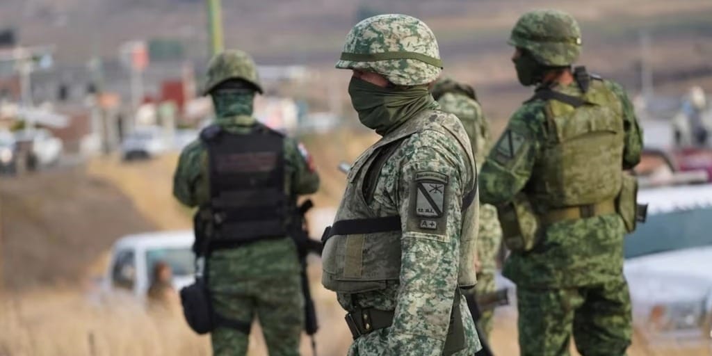 Ejército abate a dos sicarios en Chihuahua y asegura un arsenal