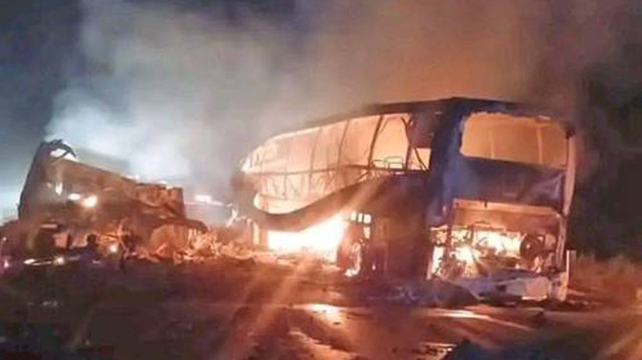 news autobus accidente Tragic Bus Crash in Mexico Leaves 37 Dead, Survivors Fight for Life