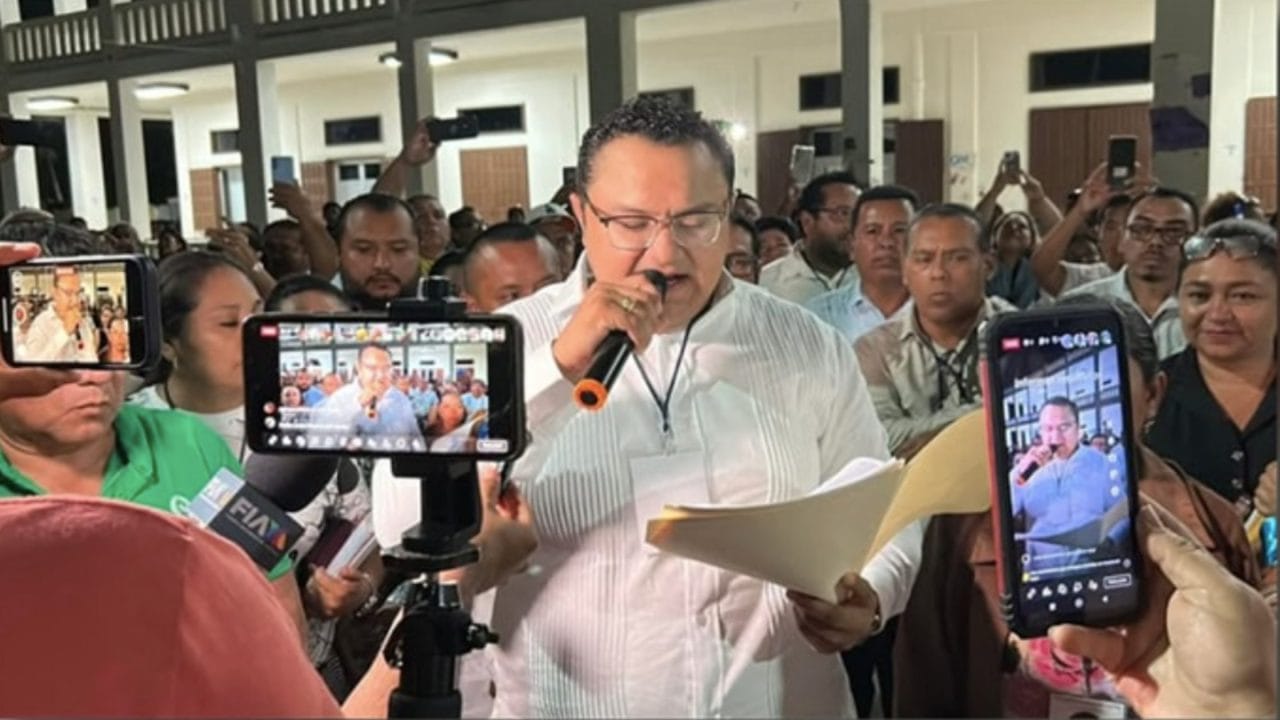 Maestros de Quintana Roo se reunirán con Martí Batres este miércoles