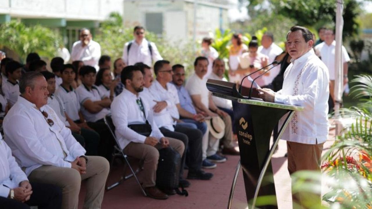 Reciben Planteles del Conalep Yucatán nuevos nombres históricos Reciben Planteles del Conalep Yucatán nuevos nombres históricos