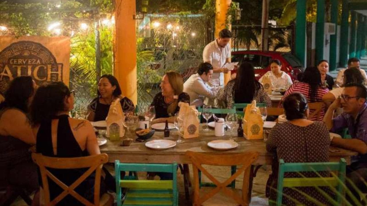 Restauranteros apuestan por Semana Santa para revertir caída en ventas Restauranteros apuestan por Semana Santa para revertir caída en ventas