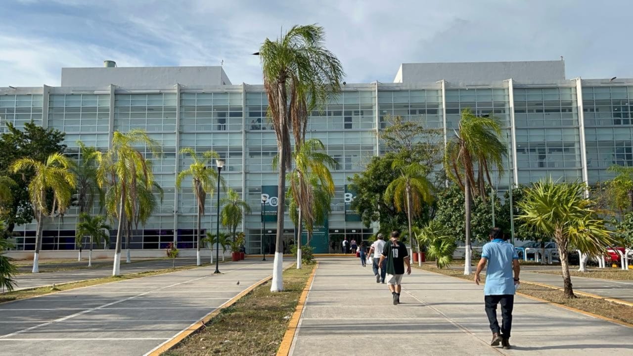 Anuncian millonaria inversión en hospitales del IMSS e ISSSTE en Quintana Roo  
