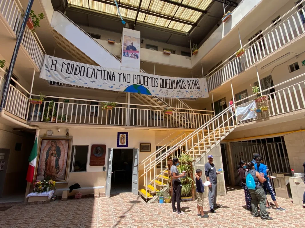 Casa del Migrante Tijuana en Crisis: Recorte de Fondos Obliga a Reducir Personal