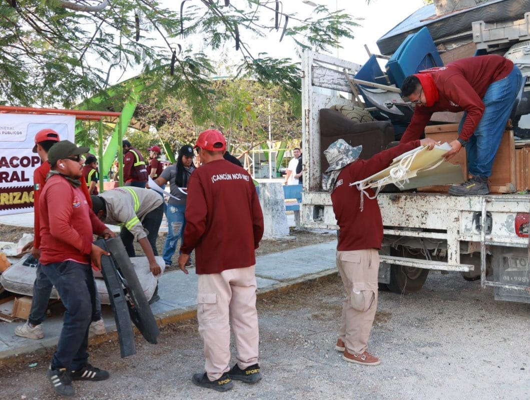 Ana Paty Peralta lidera jornada de descacharrización en la Supermanzana 77
