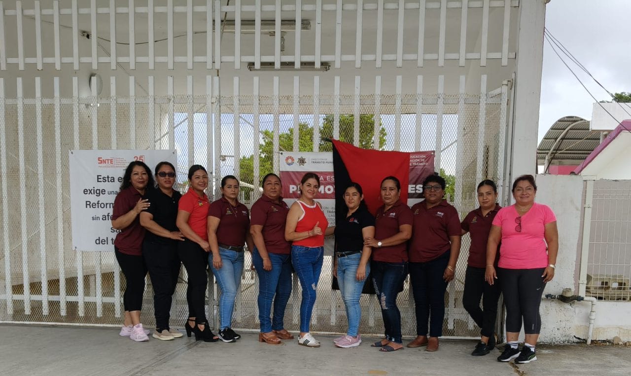 Regresan a clases en Cancún tras paro docente; prevén nuevo plantón este jueves