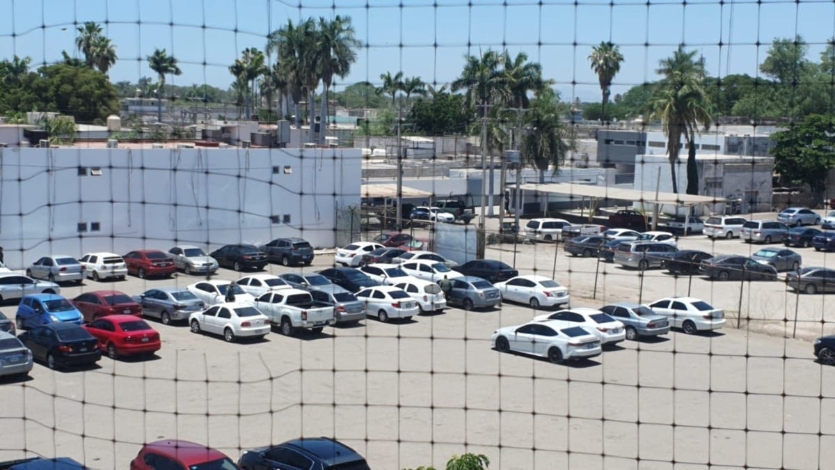 ¡ALERTA MÁXIMA EN CULIACÁN! Reportan Disparos y Explosiones en el Penal de Aguaruto; Tensión y Fuerte Movilización Policiaca ÚLTIMA HORA