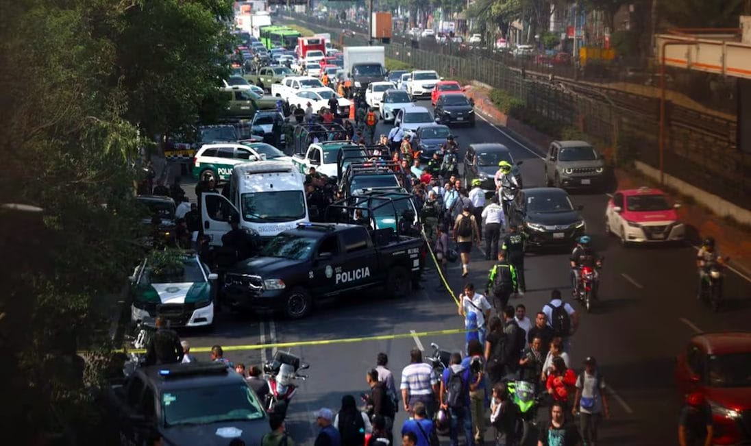 Caos Vial y Tensión Política en CDMX Caos Vial y Tensión Política en CDMX