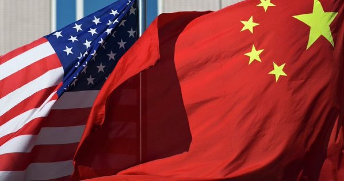 China Lanza Dardos a EEUU por Aranceles: “Diálogo Funciona Más que Tarifas”, Advierte Embajador. ¿Guerra Comercial se Recrudece?