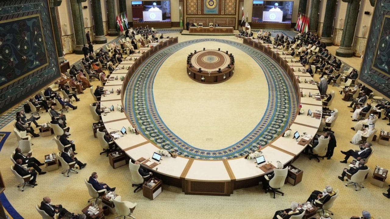 ¡Cumbre Árabe Urgente en Bagdad! Gaza y Siria Dominan Agenda. Líderes Buscan Postura Unificada Ante Crisis Humanitaria y Genocidio.