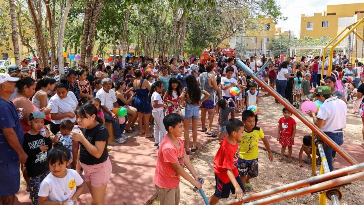 Celebran a niñas y niños de la Supermanzana 249 de Cancún Celebran a niñas y niños de la Supermanzana 249 de Cancún