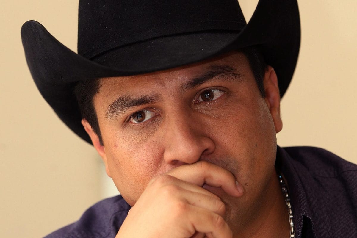 Duro Golpe a Julión Álvarez: Le cancelan la visa y suspende show en EU