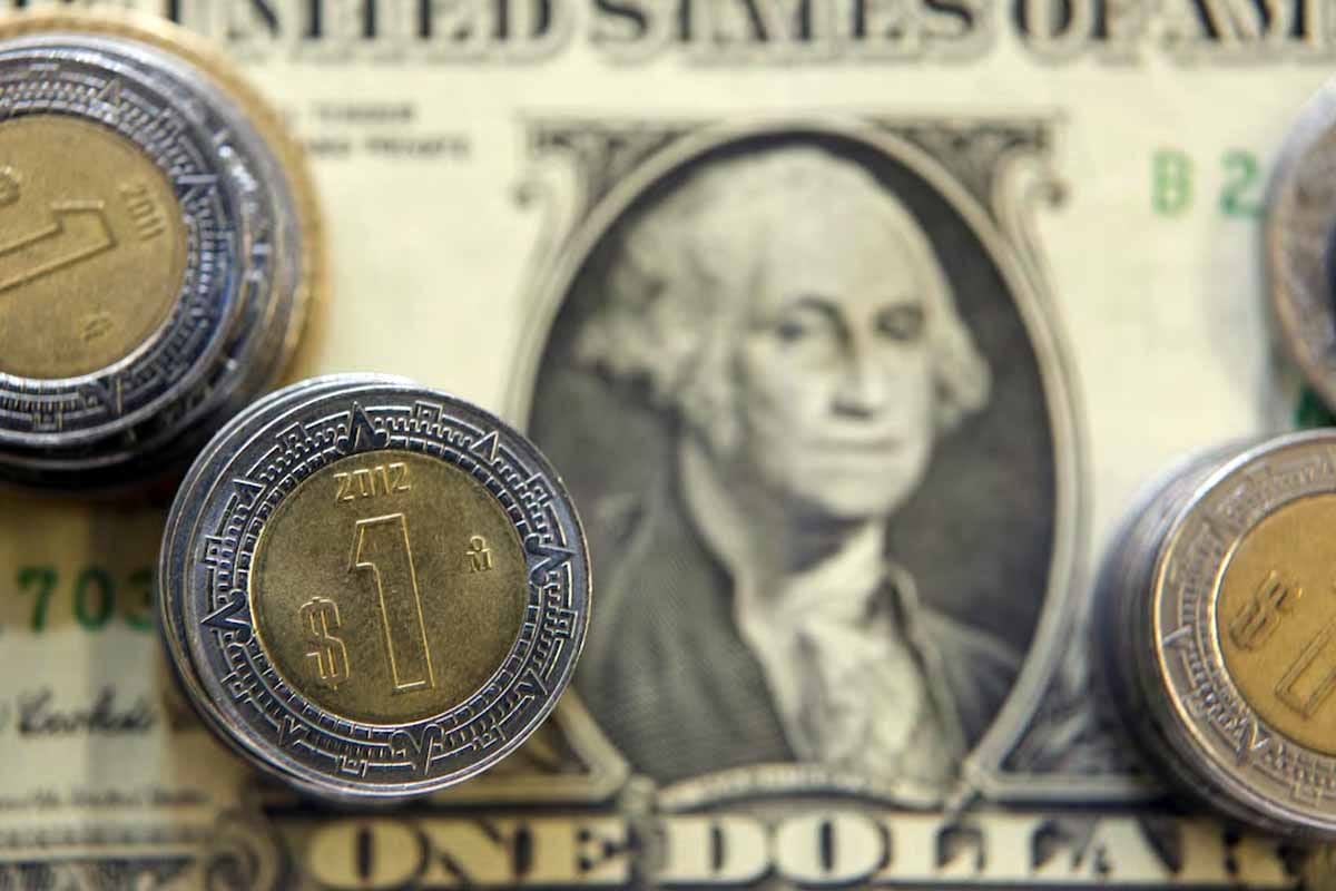 Peso cae y crece tensión por logística de elección Judicial