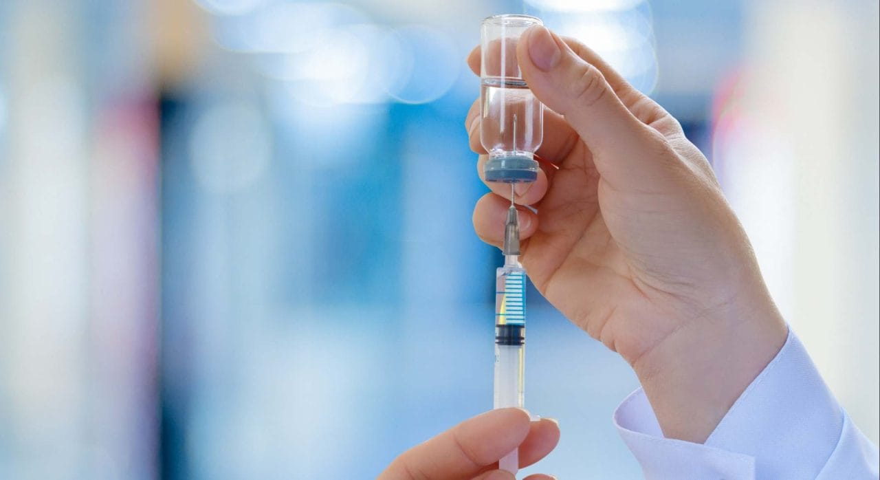 Reino Unido Lanza Inyección de 5 Minutos para 15 Tipos de Tumores