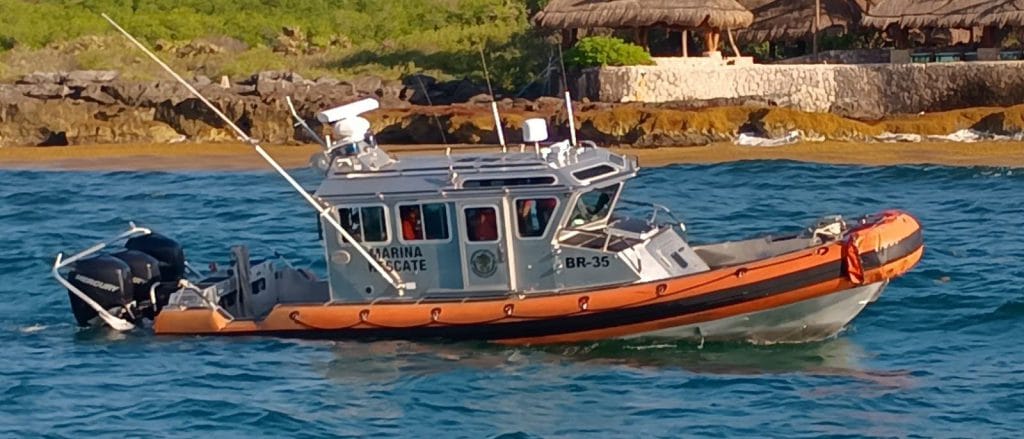 Duro Golpe al Narcotráfico en Playa del Carmen: SEMAR Asegura 45 Paquetes de Presunta Cocaína en la Costa