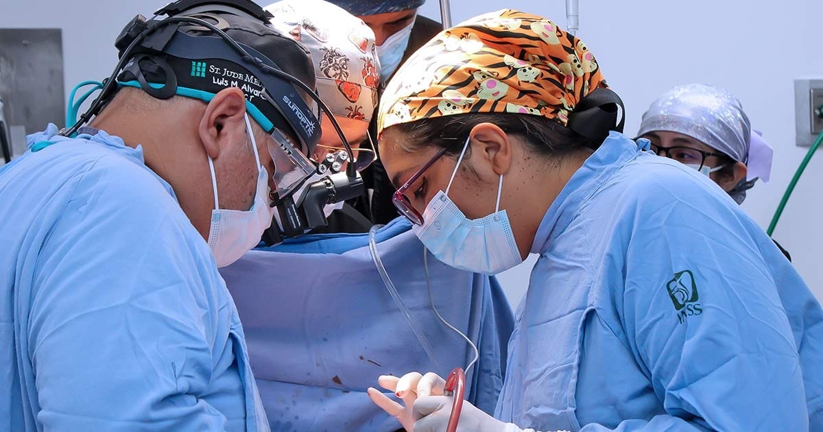 IMSS realiza primer trasplante cardíaco pediátrico con corazón donado en Saltillo