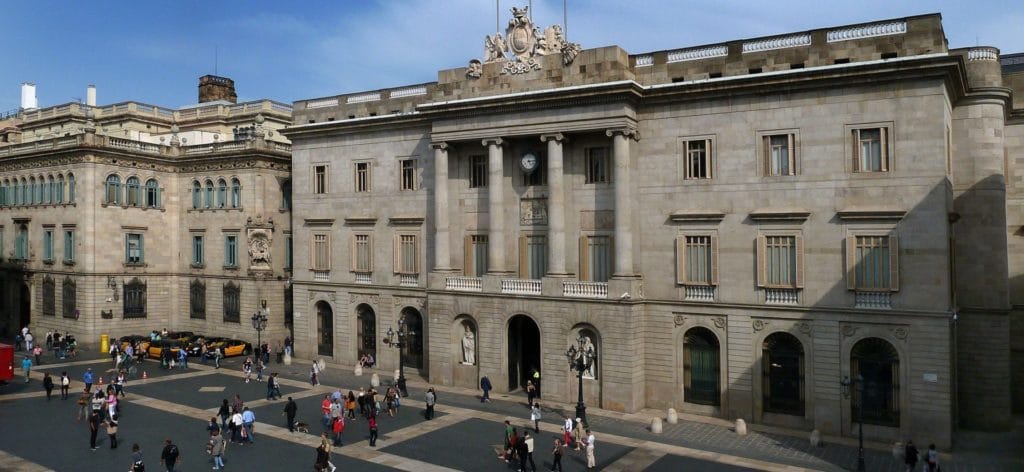 Barcelona lanza ÓRDAGO al turismo masivo: Plan de choque radical