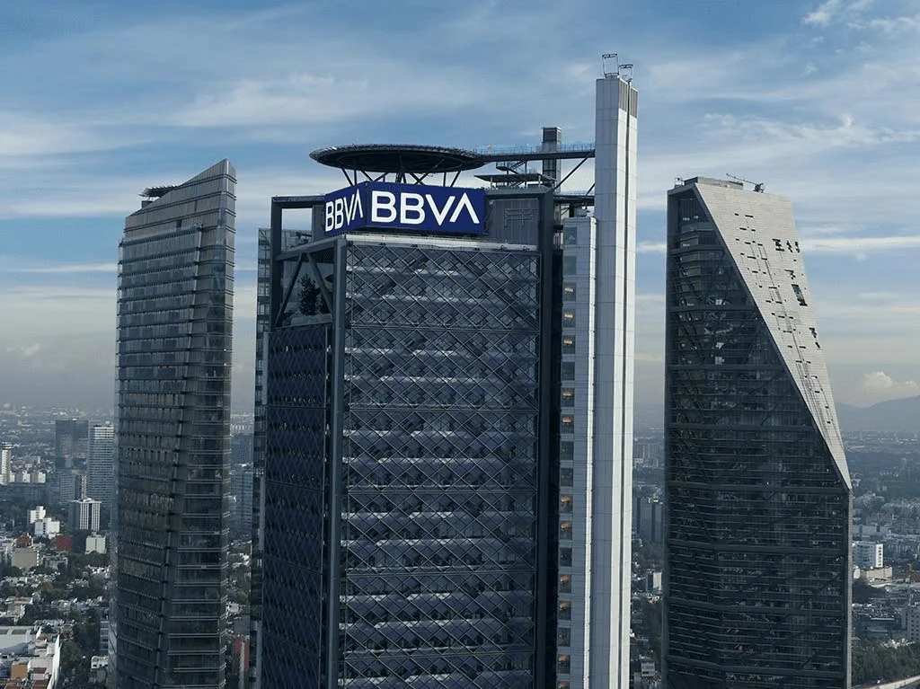 Economía mexicana en vilo: BBVA proyecta caída del 0.4% en 2025
