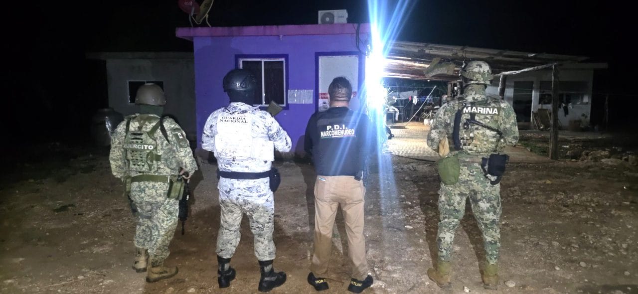 Seguridad en Quintana Roo: catean casas en Lázaro Cárdenas y aseguran drogas