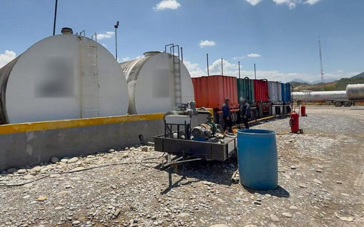 Aseguran 1.2 millones de litros de huachicol en Allende, NL