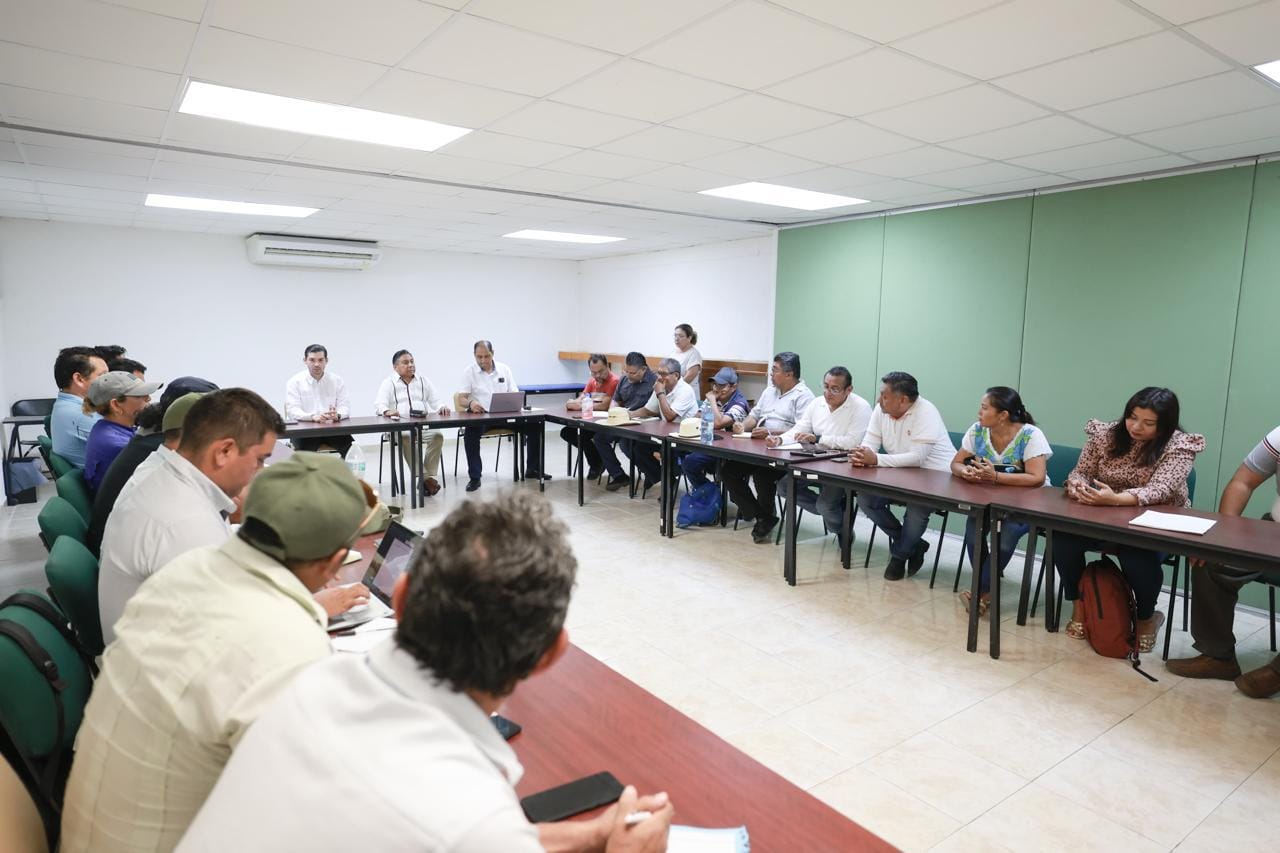 Gobierno y magisterio acuerdan reanudar clases este lunes