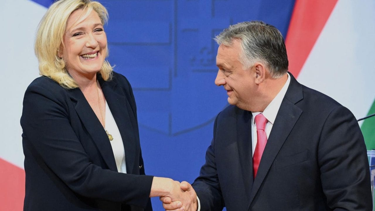 Le Pen y Orbán unen fuerzas contra la "ultra-liberal" Bruselas Le Pen y Orbán unen fuerzas contra la "ultra-liberal" Bruselas