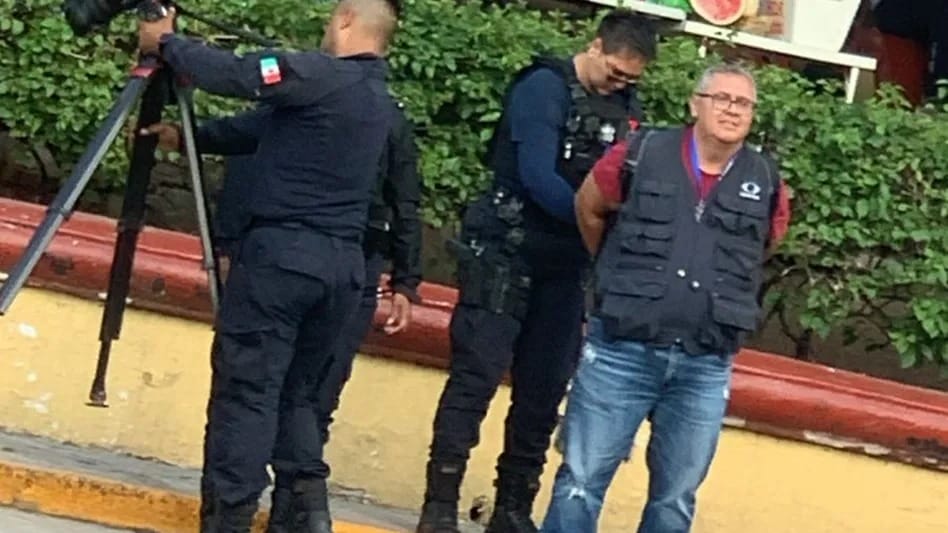 Furia en Tequila: Detienen a periodista en operativo federal Furia en Tequila: Detienen a periodista en operativo federal