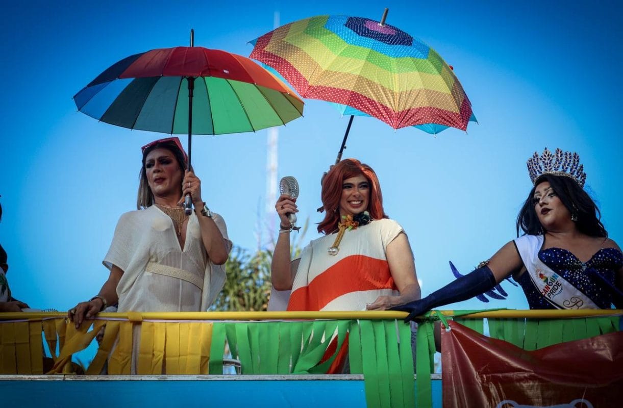 Cancún se suma al Mes del Orgullo con colorida marcha y festival “Vivo con Orgullo”