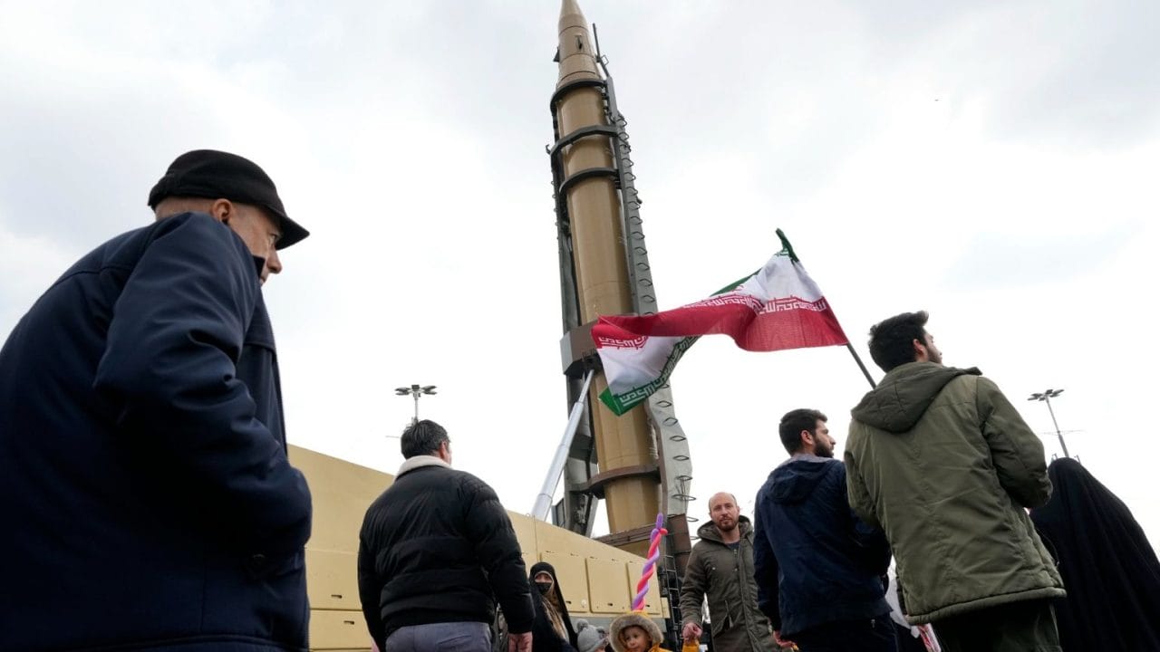 3_millones_huyen_de_Teheran_bajo_las_bombas Éxodo apocalíptico: 3.6 millones huyen de Teherán bajo las bombas