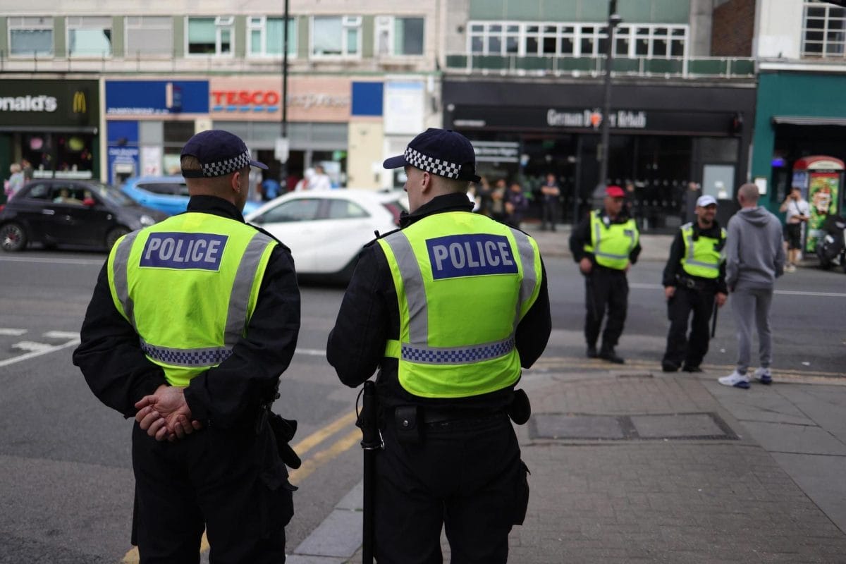 Apunalada_explosion_horror_que_sacude_barrio_Londres Apuñalada y Explosión: El Horror Sacude un Barrio de Londres