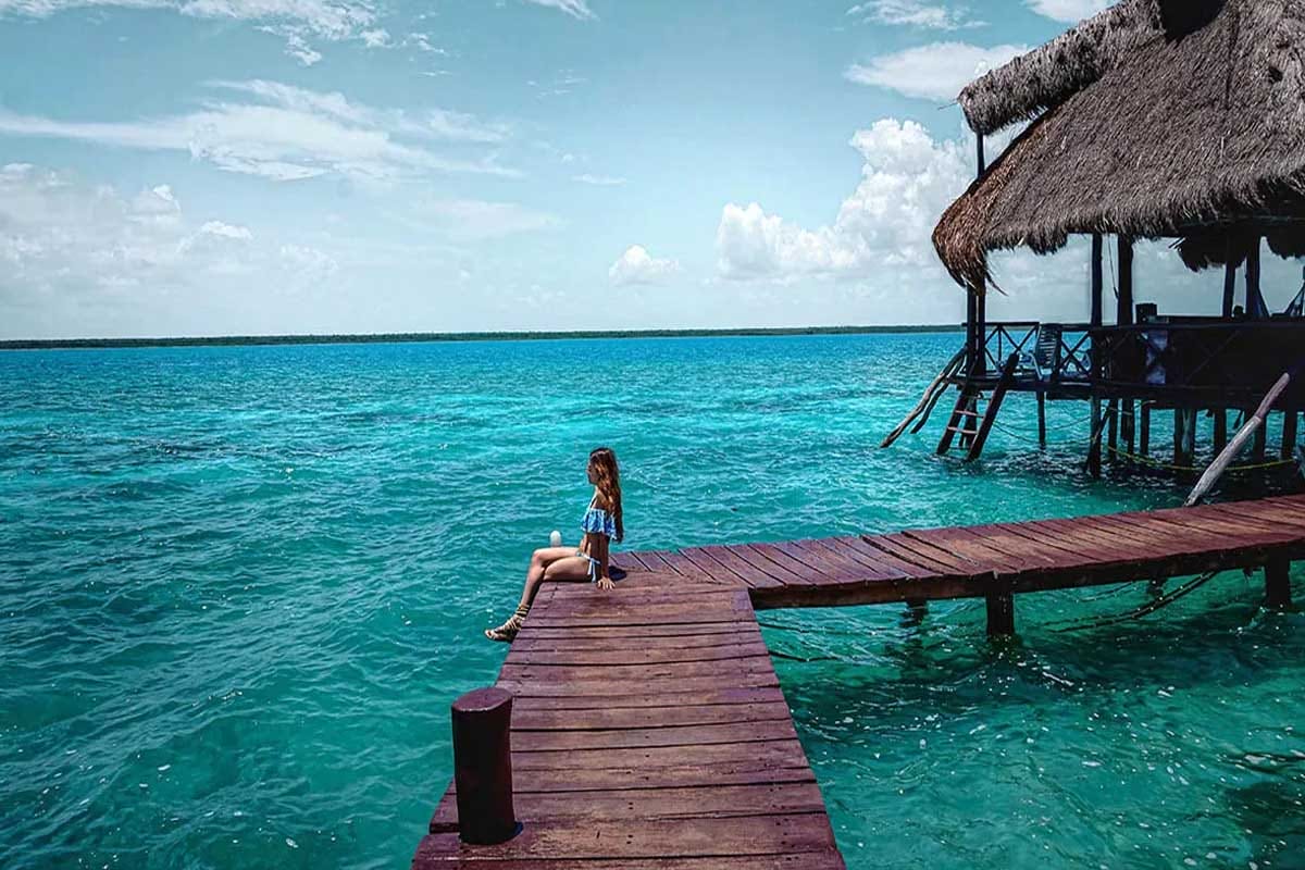 Bacalar: El Secreto Maya de los 7 Colores que Supera al Caribe
