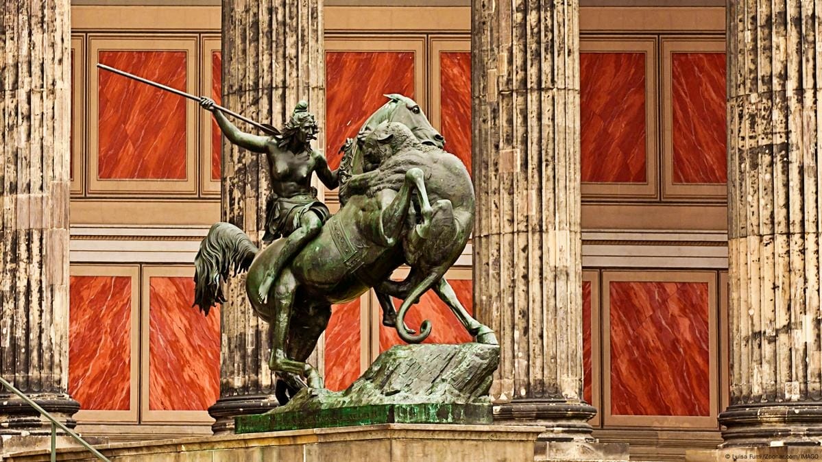 Berlín: Celebraciones Históricas y Nuevos Espacios Culturales