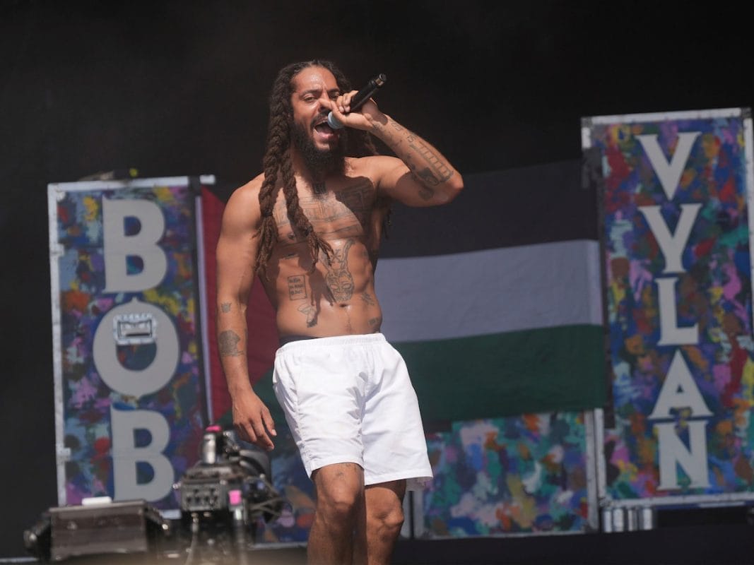 Bob Vylan y el rap con consignas políticas en festivales_ ¿arte o provocación_