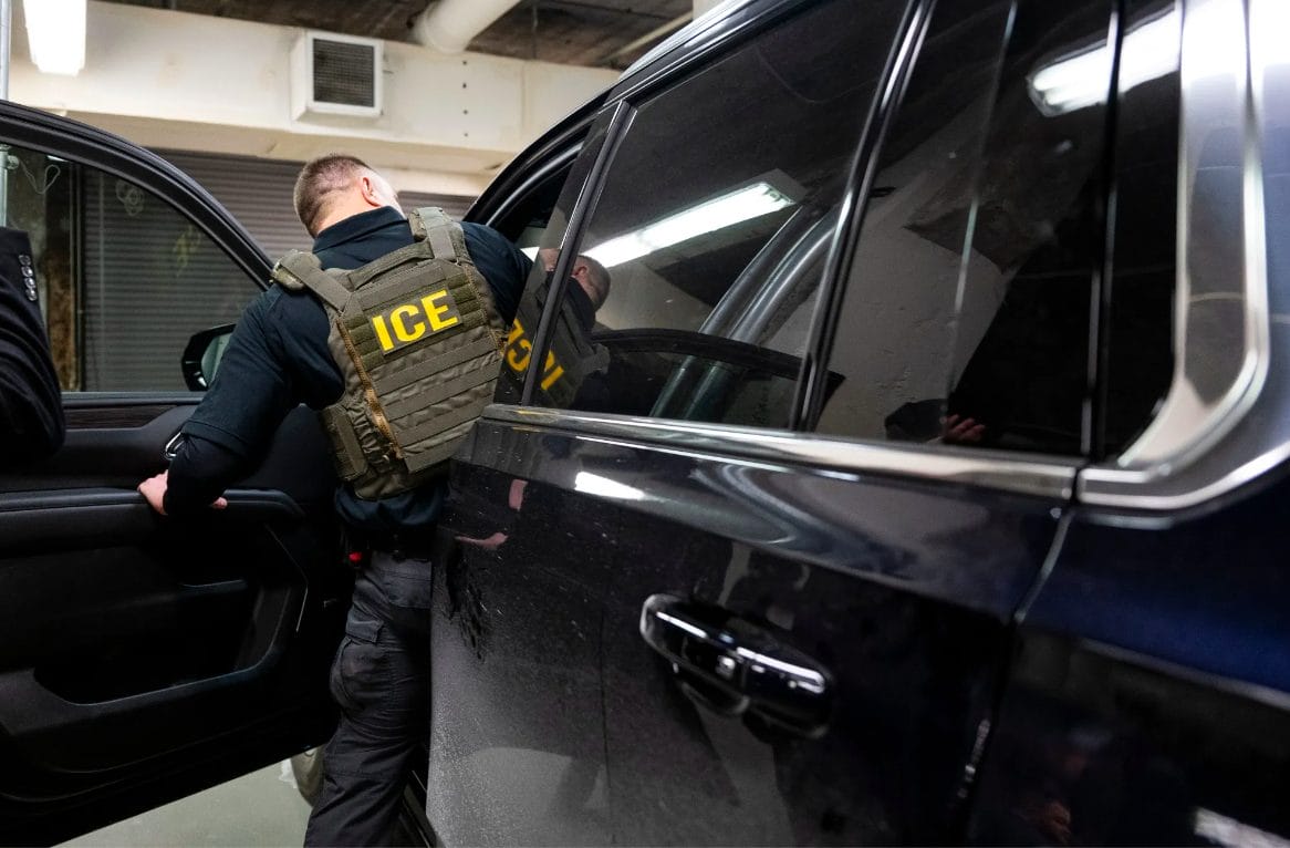 ¿Policía de Chicago Cómplice de ICE? Concejales Exigen Investigación por Posible Violación de Ordenanza Santuario