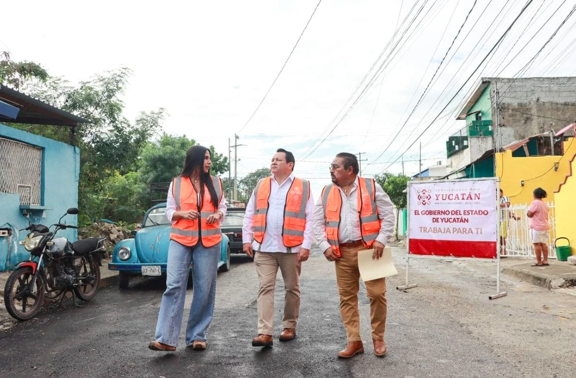 diaz_mena_merida "Huacho" Díaz Mena arranca con bacheo y plan digital en Yucatán