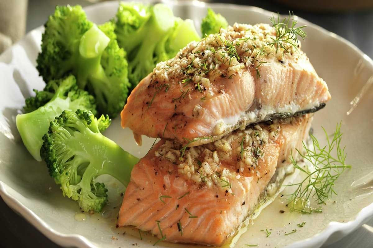 Cena en 15 Minutos: Bowl de Salmón Glaseado y Brócoli