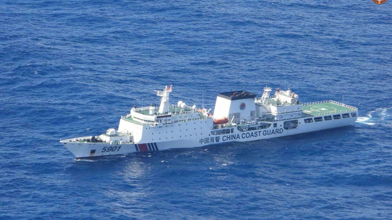 China aborda con hachas a la Armada filipina; acusan “piratería”