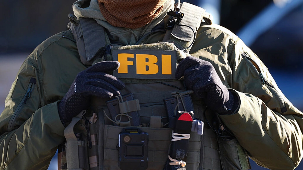 DOJ Acusa a Dos Jueces de Obstruir a Agentes Federales_