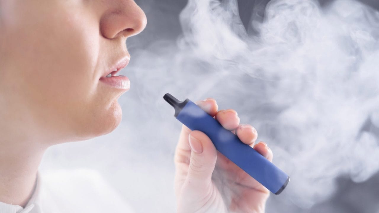 Vapeadores prohibidos, pero al alcance de un clic: el mercado negro en Quintana Roo