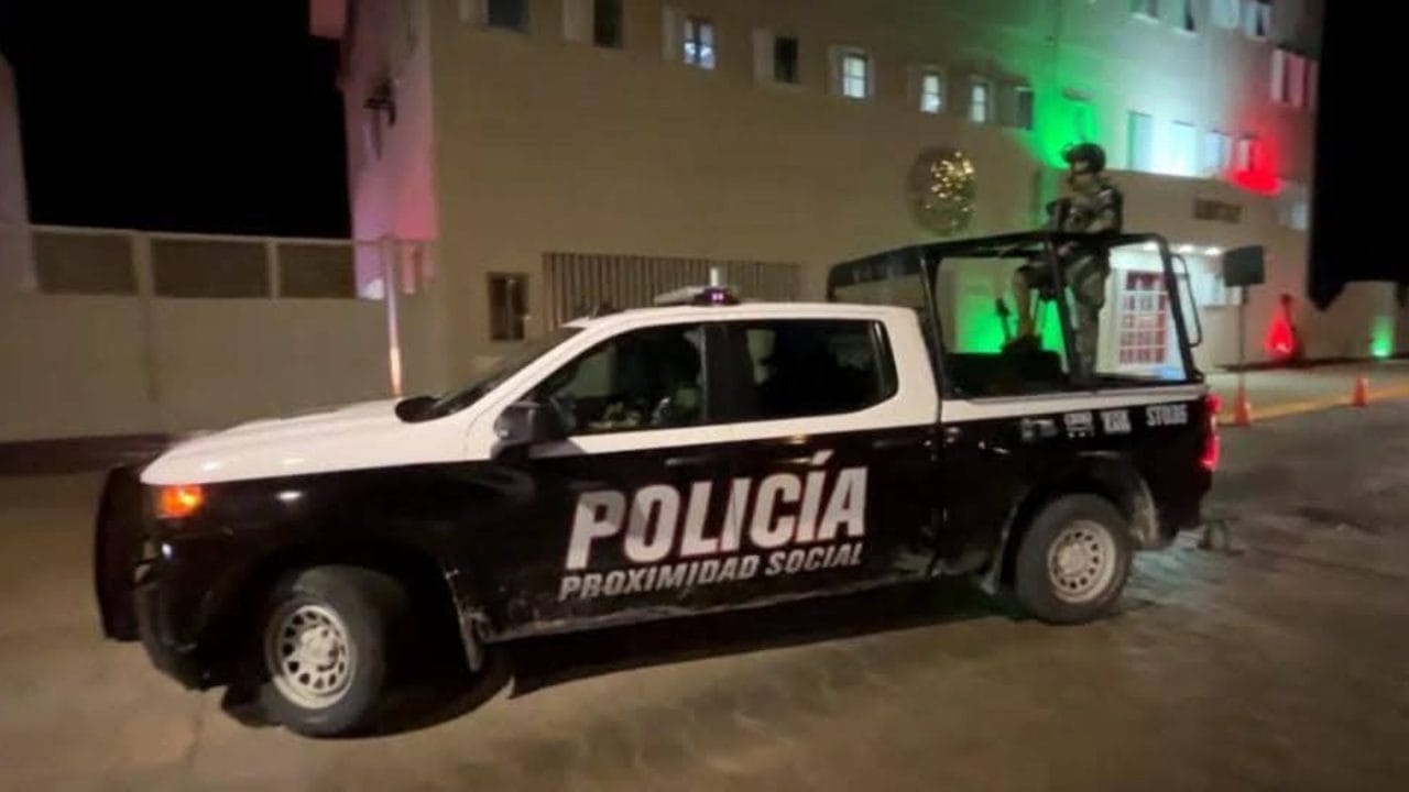 Confirman muerte tras hundimiento de lancha en Cozumel; viajaban cuatro menores