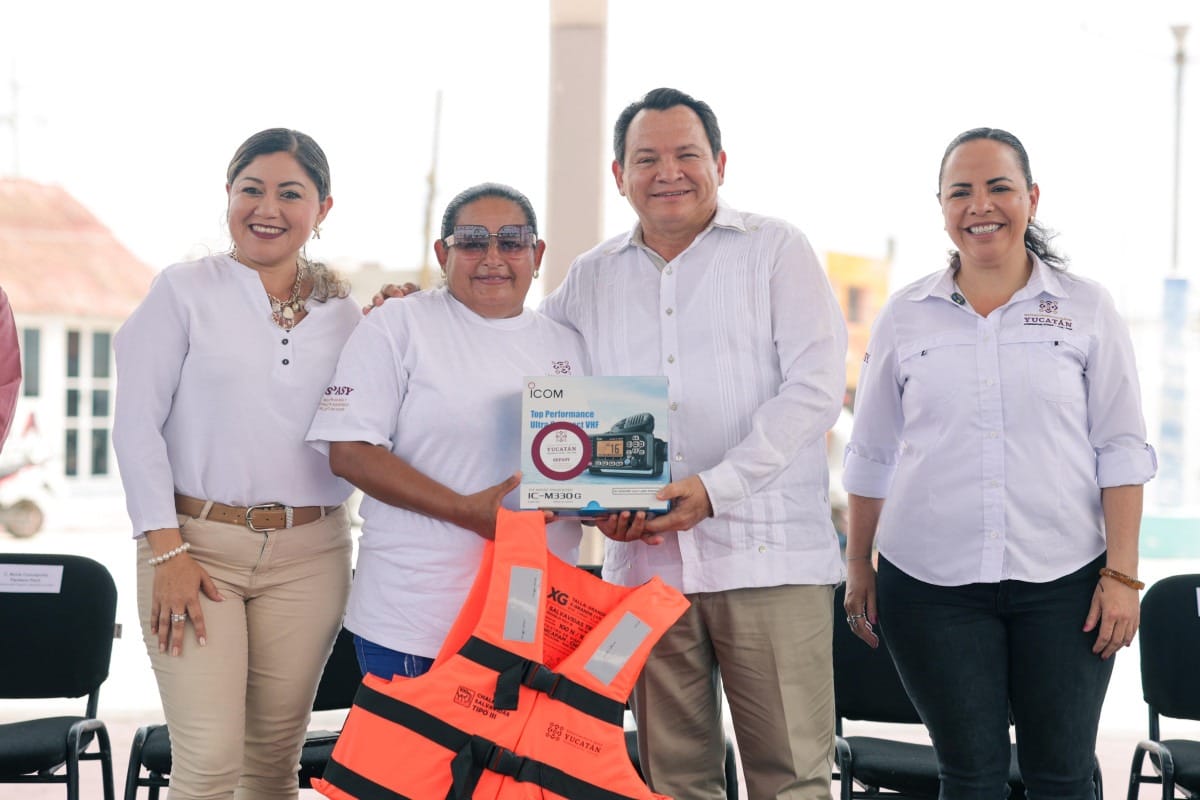 Gobernador refuerza pesca y turismo en la costa yucateca