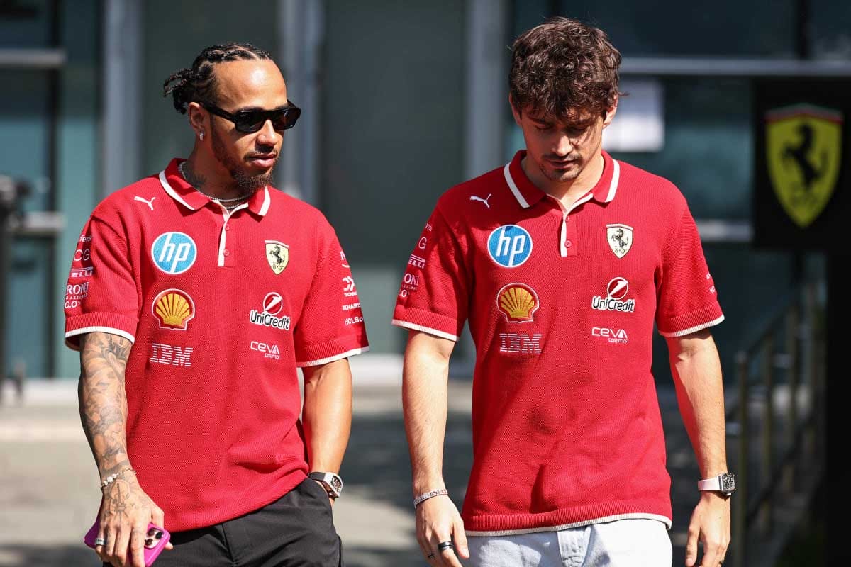 Guerra civil en Ferrari: Las declaraciones opuestas de Hamilton y Leclerc que exponen la crisis