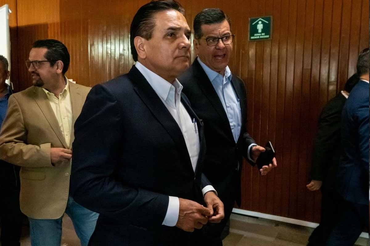 Niegan amparo a Silvano Aureoles; orden de captura por desfalco sigue firme